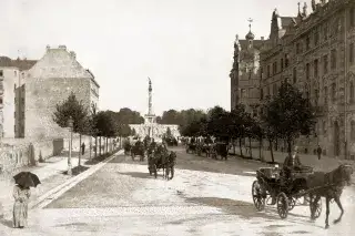 Pferdekutschen in der Prinzregentenstraße, September 1904.