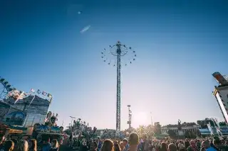 Ein sonniger Tag auf dem Oktoberfest