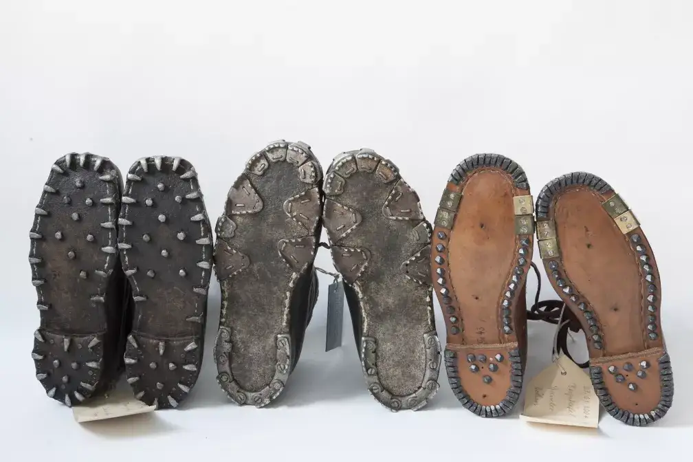 Bergschuhe im Alpinen Museum