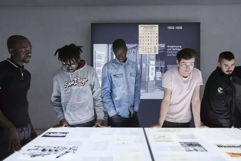 Führung in den Ausstellungsräumen des NS-Dokumentationszentrums