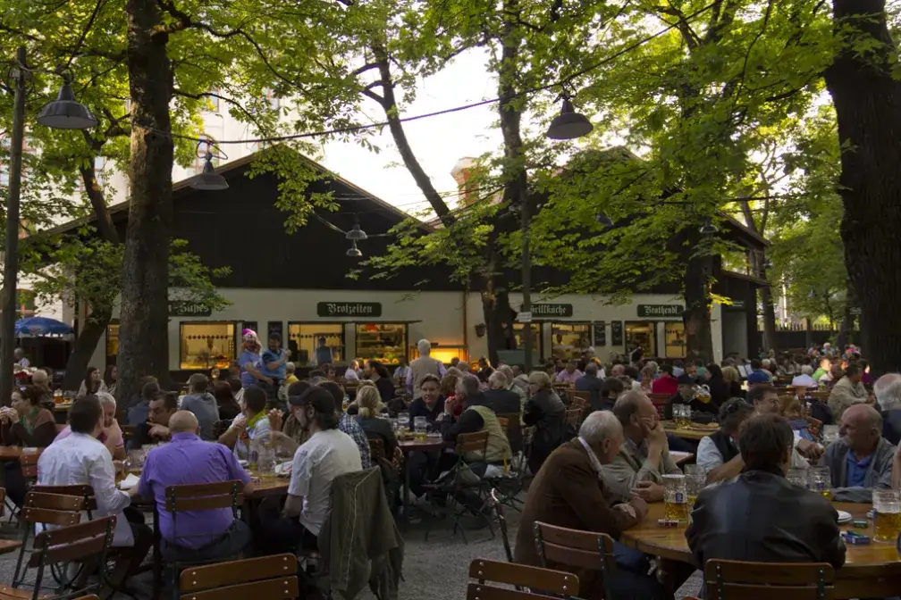 Augustinerkeller Munich All about the restaurant with beer garden