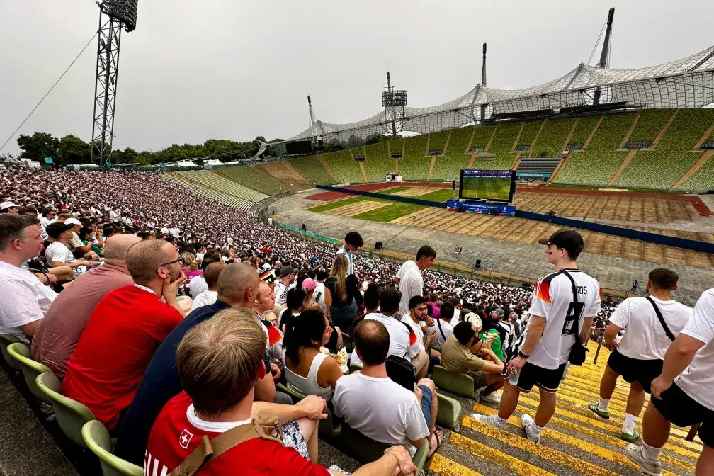 Public Viewing zur EURO im Olympiadstadion