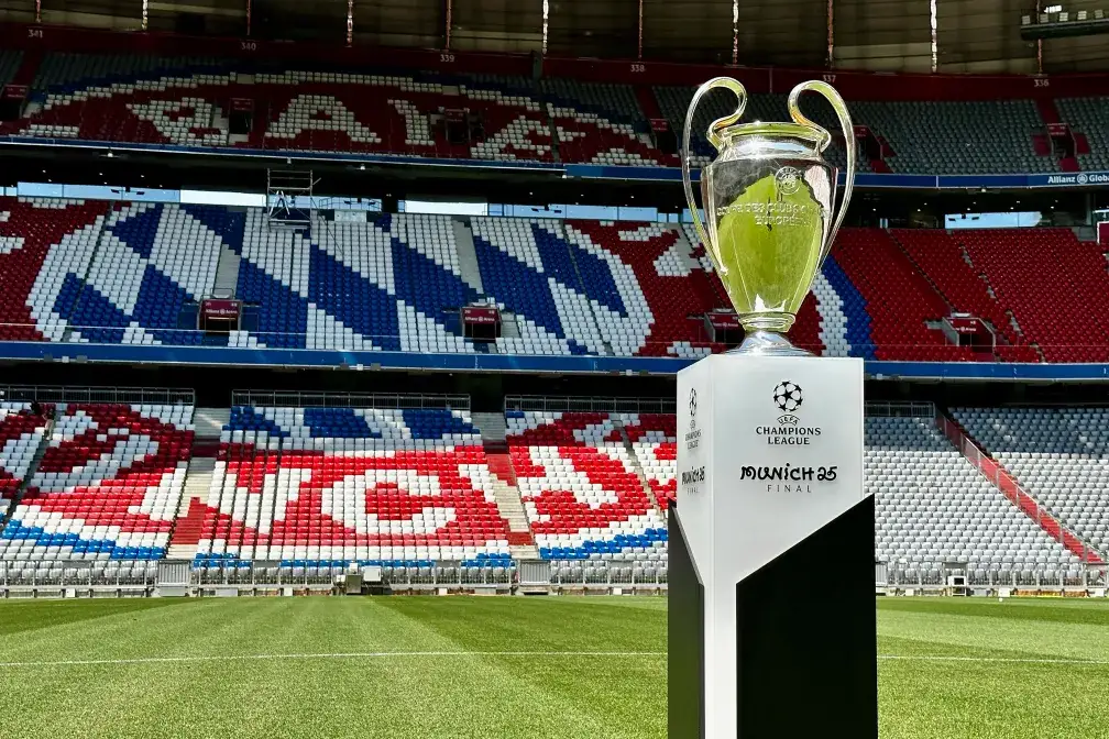 Der Pokal in der Arena
