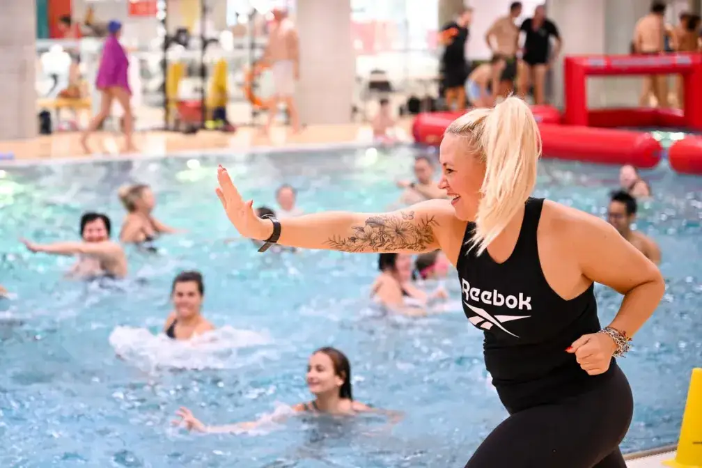 Wassersportfestival in der Olympia-Schwimmhalle