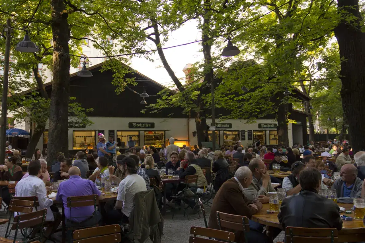 Augustinerkeller Munich All about the restaurant with beer garden muenchen.de