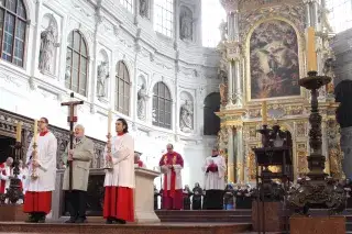Gottesdienst an Karfreitag nach der Prozession Gottesdienst an Karfreitag nach der Prozession