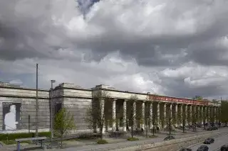 20210610_Haus_der_Kunst_ES Grauer Himmel über dem Haus der Kunst