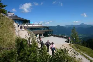 Einkehren im Brauneck Gipfelhaus