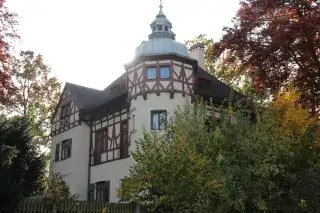 Fachwerkvilla direkt am Laimer Anger. Fachwerkvilla direkt am Laimer Anger.