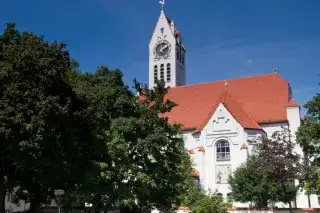 201201-erloeserkirche-schwabing-katy-spichal Evangelische Erlöserkirche an der Münchner Freiheit