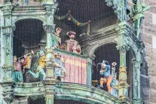 Das Glockenspiel im Rathaus Das Glockenspiel im Rathaus