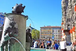 Der Fischbrunnen am Münchner Marienplatz