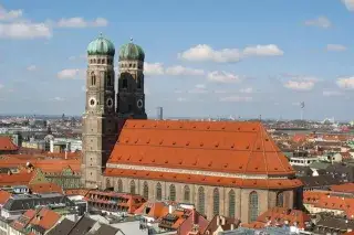 Die Münchner Frauenkirche von oben Die Münchner Frauenkirche von oben