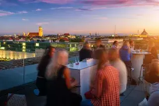 201212_dachterrasse-tu_shutterstock-583869685 Dachterrasse der TU, Cafe Vorhölzer