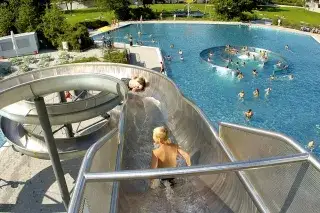 Rutsche im Freibad West Rutsche im Freibad West
