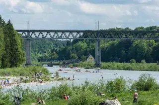 Isar an der Großhesseloher Brücke Isar an der Großhesseloher Brücke