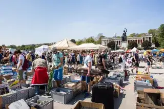 Riesenflohmarkt auf der Theresienwiese