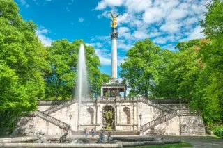 Friedensengel im Sommer Friedensengel im Sommer