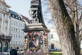 210226_vorfruehling_goettlicher Gedenkstätte für Michael Jackson am Promenadeplatz