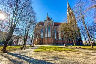 Die Heilig-Kreuz-Kirche in Giesing von außen