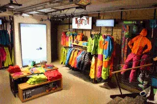20210722_sporthaus schuster_wintersportbekleidung Sporthaus Schuster Munich