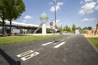 20210729_Sommer_in_der_Stadt_ferienprogramm_spielplatz_besucherpark_flughafen_muenchen_gmbh Ferienprogramm auf dem Spielplatz des Besucherparks am Münchner Flughafen