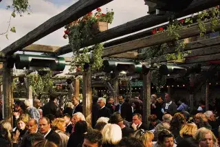 Käfer Wiesn-Schänke auf dem Oktoberfest Käfer Wiesn-Schänke auf dem Oktoberfest