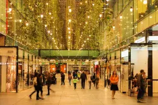 Shoppen in den Fünf Höfen Shoppen in den Fünf Höfen