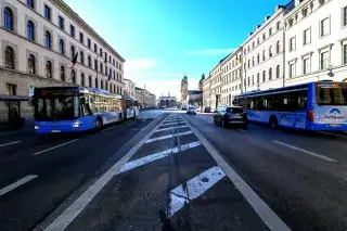 Ludwigstraße - Bus 100 Ludwigstraße - Bus 100