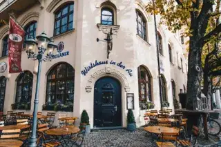 210113_wirtshaus-au-außen.jpg Wirtshaus in der Au