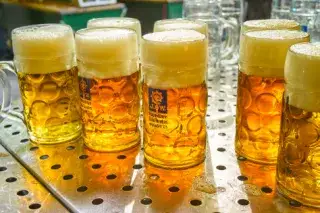 Biergarten Klassiker: Mass Augustiner Helles im Augustinerkeller Biergarten. Biergarten Klassiker: Mass Augustiner Helles im Augustinerkeller Biergarten.