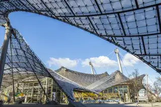 Zeltdach der Olympiahalle im Olympiapark