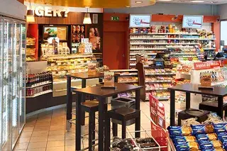 Shop der Tankstelle innen Shop der Tankstelle innen