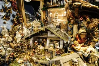 Christkindlmarkt: Weihnachtskrippe auf dem Kripperlmarkt. Christkindlmarkt: Weihnachtskrippe auf dem Kripperlmarkt.