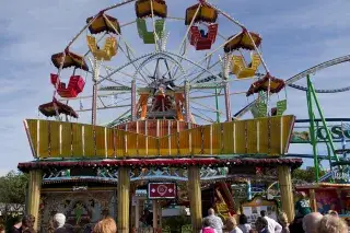 Fahrgeschäft auf der Wiesn: Das Russenrad, auch kleines Wiesenrad genannt