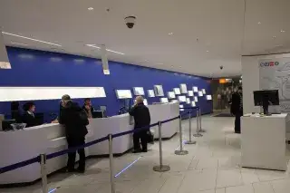 210214_hauptbahnhof-mvg-kundencenter-schalter_Mde-MarkRead Schalterhalle im MVG Kundencenter am Hauptbahnhof