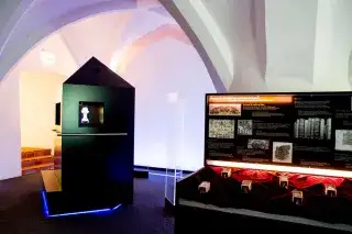 In der Ausstellung der Kaiserburg erlebt ihr Münchner Stadtgeschichte direkt am Ort des Geschehens