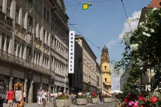 Die Kunstgalerie von außen in der Innenstadt Die Kunstgalerie von außen in der Innenstadt