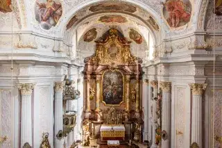 Der Altar in der Dreifaltigkeitskirche