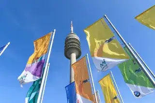 Fahnen im Olympiapark