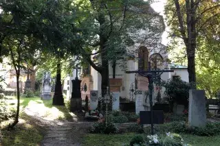 Gräber auf dem Winthirfriedhof in Neuhausen