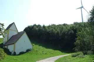 Die Heilig-Kreuz-Kirche in Fröttmaning