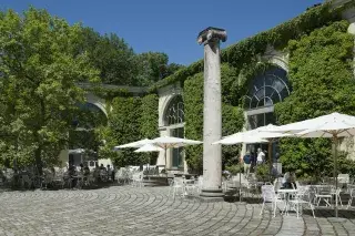 20210701_Glyptothek_ES Das Café im Innenhof der Glyptothek
