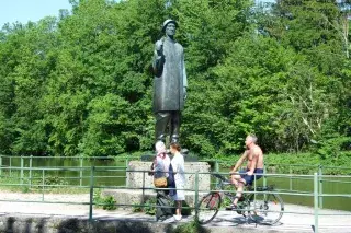 Isar Flößer Denkmal in Thalkirchen