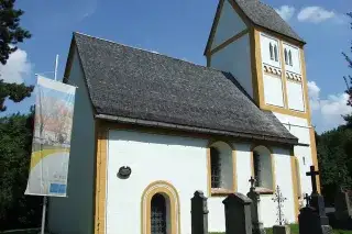 Die Heilig-Kreuz-Kirche in Fröttmaning Die Heilig-Kreuz-Kirche in Fröttmaning