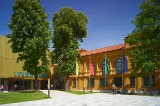 Das Lenbachhaus von außen Das Lenbachhaus von außen