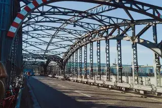 Die Hackerbrücke Die Hackerbrücke