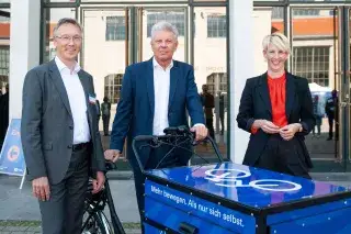 Mobilitätsreferent Dunkel, OB Reiter und die 2. Bürgermeisterin Habenschaden (v.l.) bei der Eröffnung des Mobilitätskongresses.