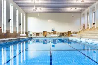 Ungewöhnliche 33 Meter ist das Schwimmerbecken im Nordbad lang Ungewöhnliche 33 Meter ist das Schwimmerbecken im Nordbad lang