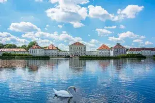 Schloss Nymphenburg im Sommer Schloss Nymphenburg im Sommer
